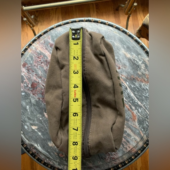 LEVIS TRAVEL / TOILETRY BAG - Picture 6 of 7